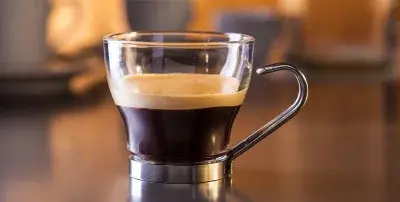 Čo je káva ristretto a porovnanie s espresso kávou