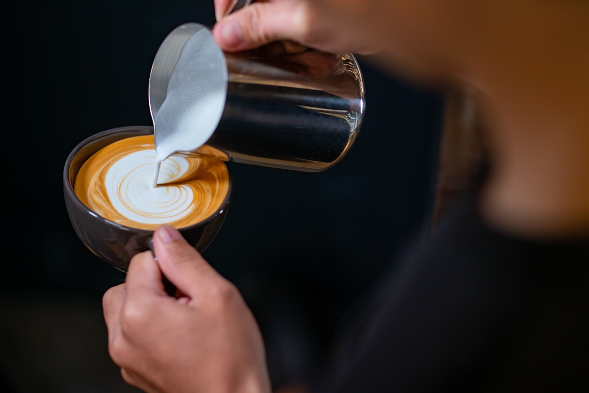 Cappuccino káva a latte art.